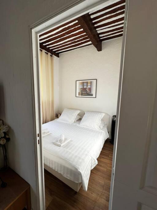 Appartement Old Antibes, One Bed App, In Front Of The Port! Extérieur photo